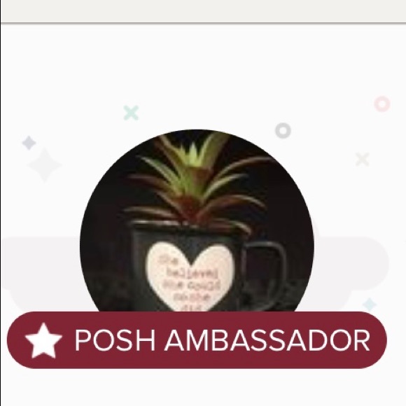 Meet your Posher, Charlene - Picture 2 of 2